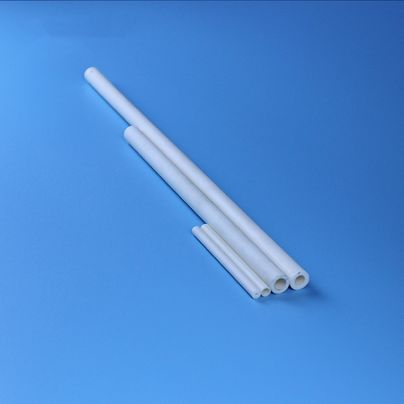 Tube en céramique d\'alumine