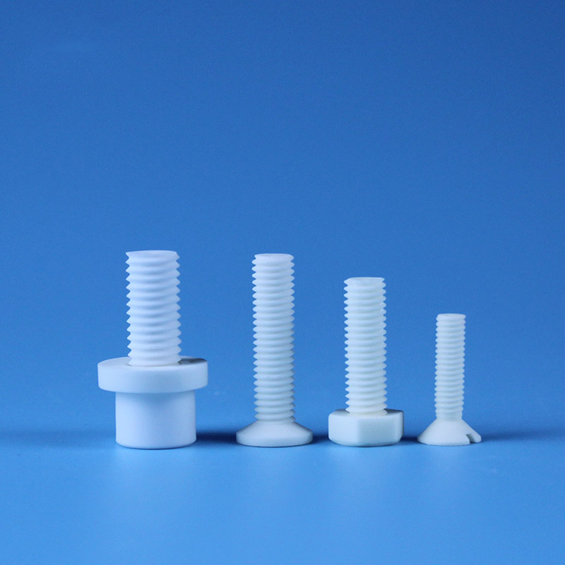La différence entre les vis en céramique et les vis en métal et les vis en plastique